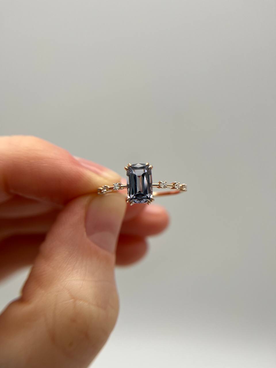 Grey Spinel Rose Gold Band