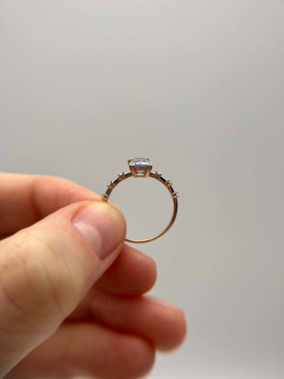 Grey Spinel Rose Gold Band