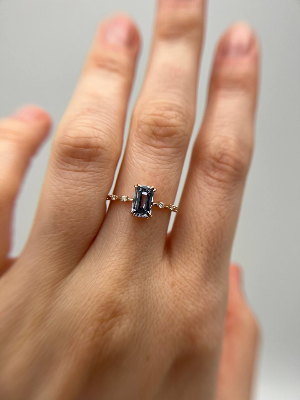 Grey Spinel Rose Gold Band