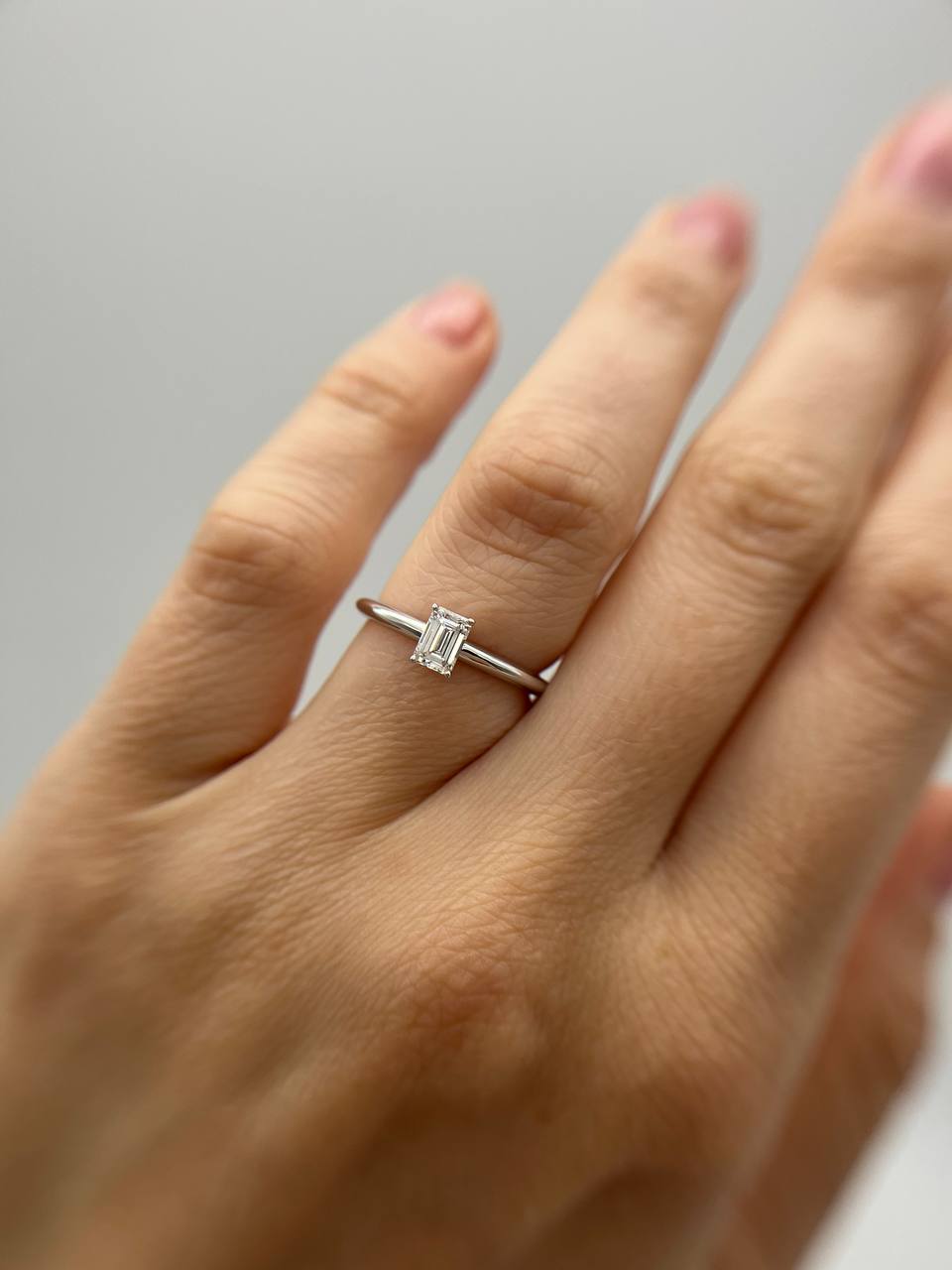 Emerald-cut Diamond ring