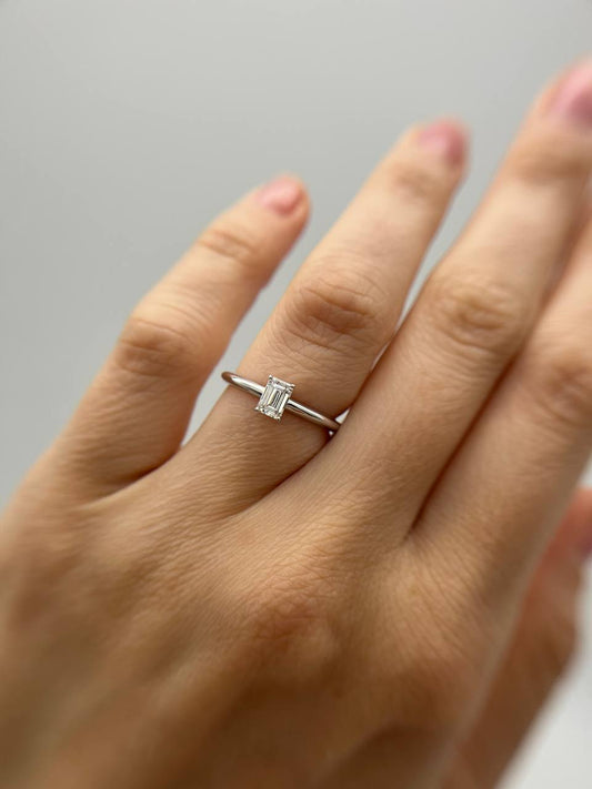 Emerald-cut Diamond ring
