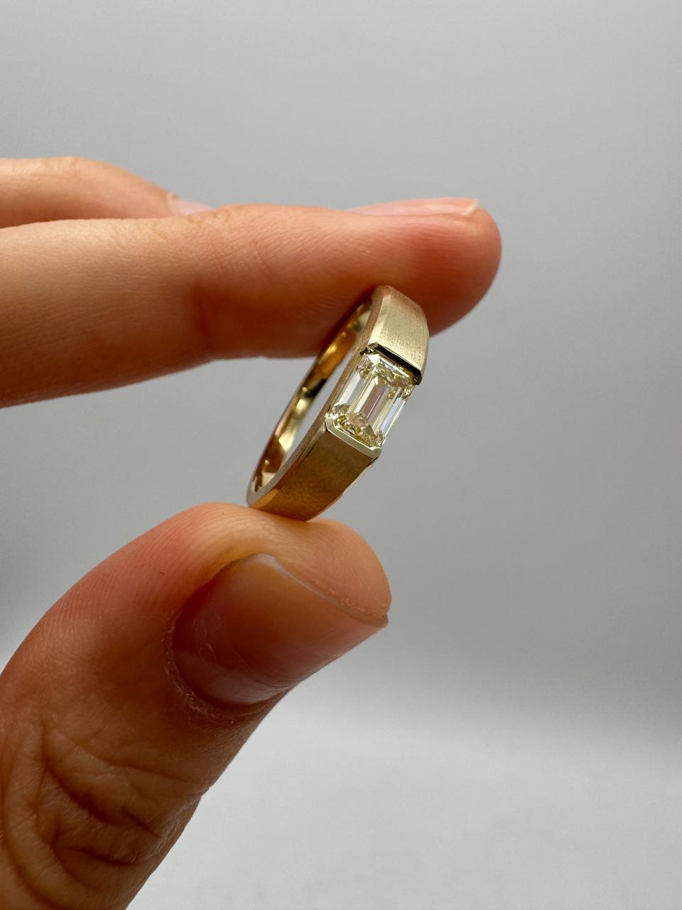 Yellow emerald diamond signet